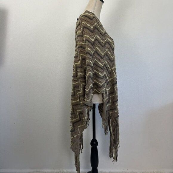 BCBGMaxAzria Asymmetrical Womens Brown Poncho Sweater Boho Chunky Knit Shawl OS - Picture 7 of 12